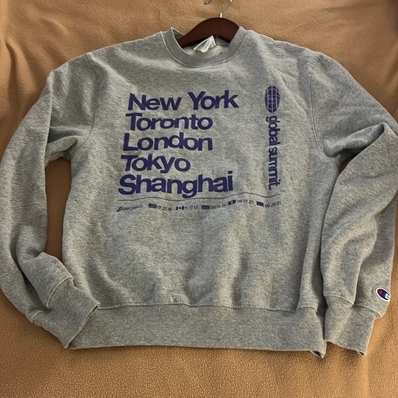 Champion gray sweatshirt - Picture 5 of 7